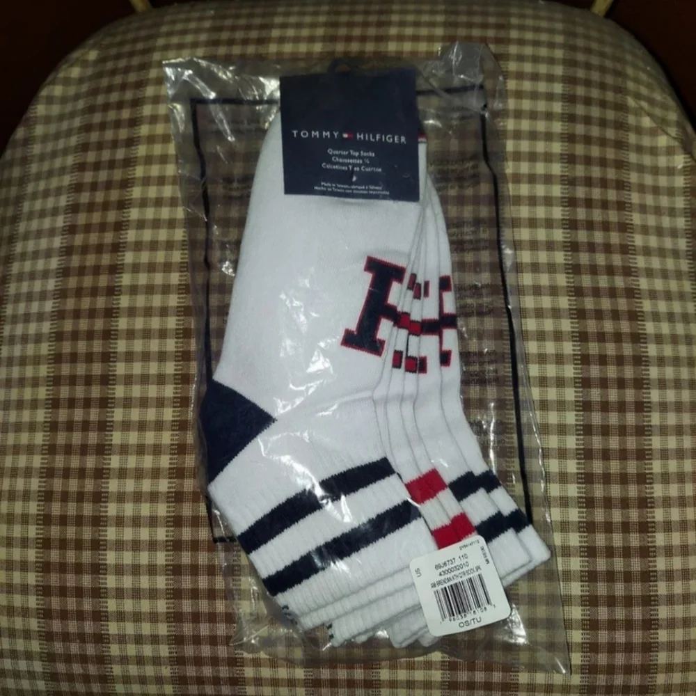 TOMMY HILFIGER Quarter Sport Socks 3 PK WHITE/MULTI OS MEN'S BNWT 1 SET LEFT